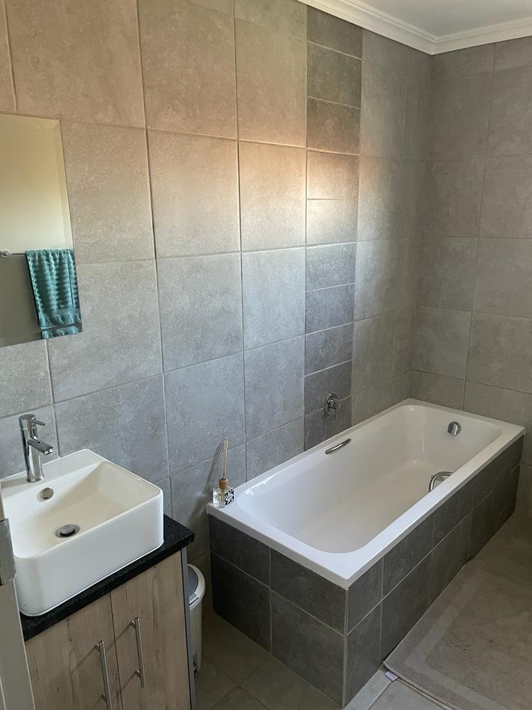 To Let 3 Bedroom Property for Rent in Danville Gauteng