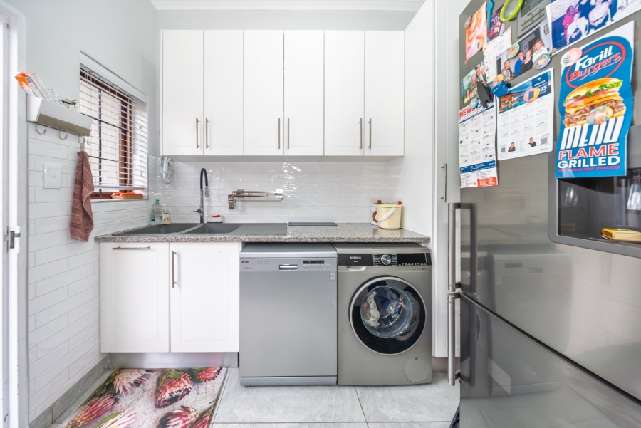 3 Bedroom Property for Sale in Thornhill Estate Gauteng