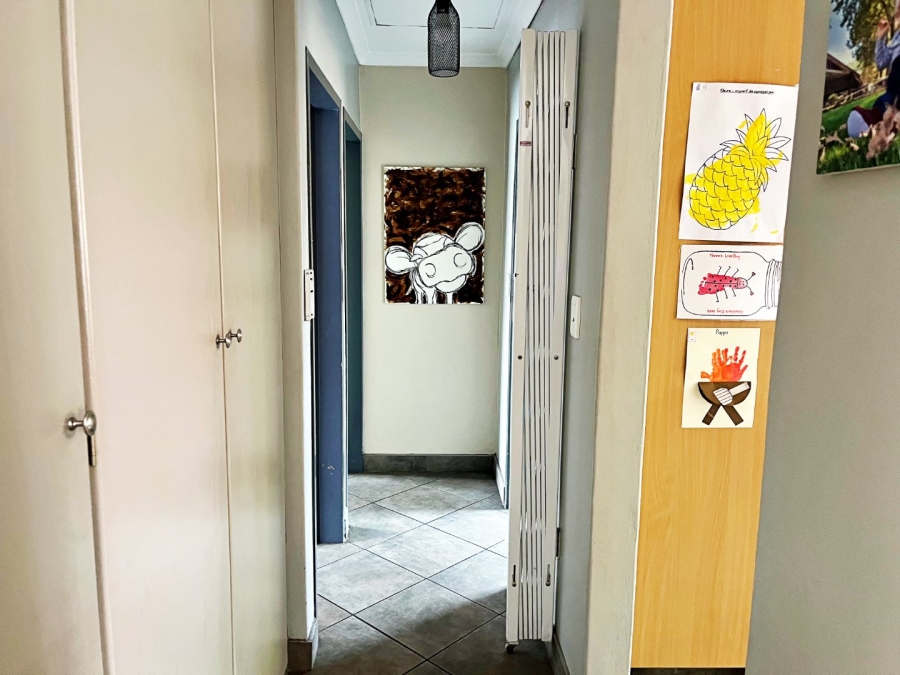 2 Bedroom Property for Sale in Eldoraigne Gauteng