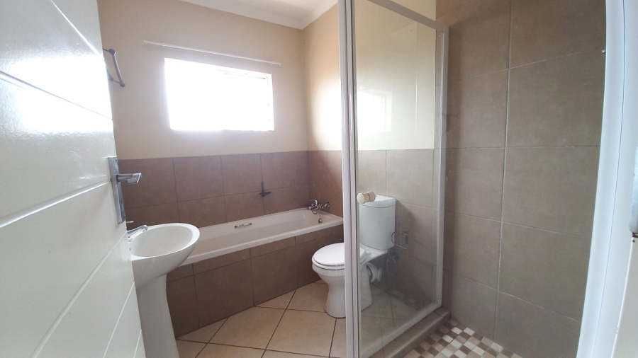 To Let 2 Bedroom Property for Rent in Monavoni Gauteng