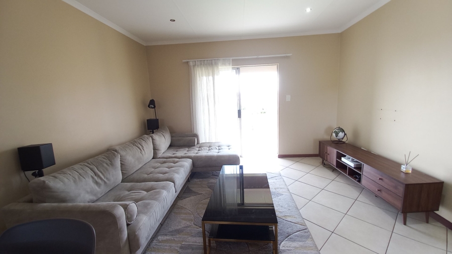 To Let 2 Bedroom Property for Rent in Monavoni Gauteng