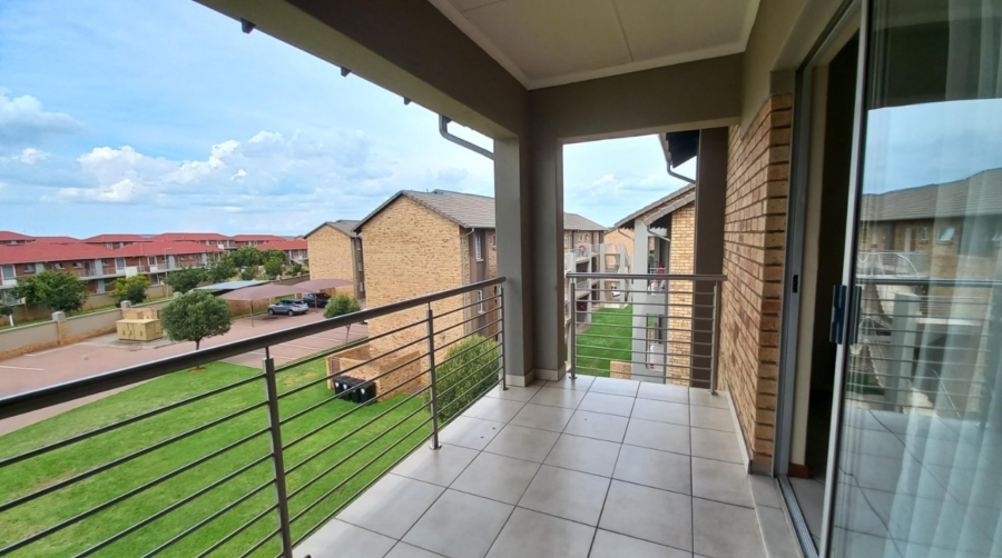 To Let 2 Bedroom Property for Rent in Monavoni Gauteng