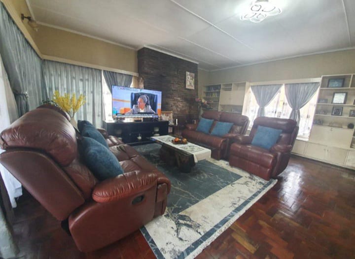 4 Bedroom Property for Sale in Muckleneuk Gauteng