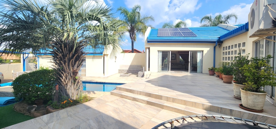 5 Bedroom Property for Sale in Claudius Gauteng