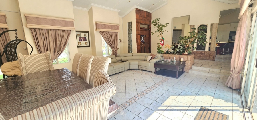 5 Bedroom Property for Sale in Claudius Gauteng