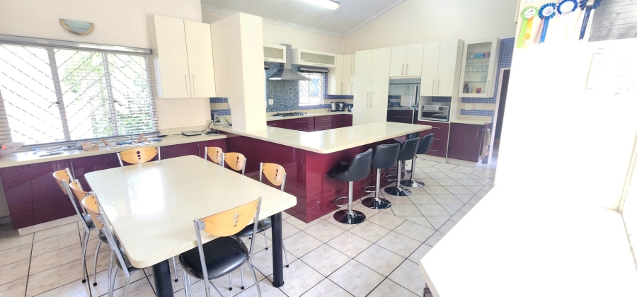 5 Bedroom Property for Sale in Claudius Gauteng