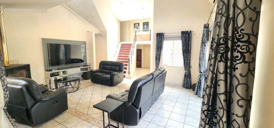 5 Bedroom Property for Sale in Claudius Gauteng