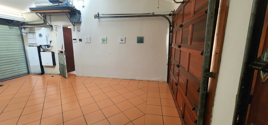 5 Bedroom Property for Sale in Claudius Gauteng