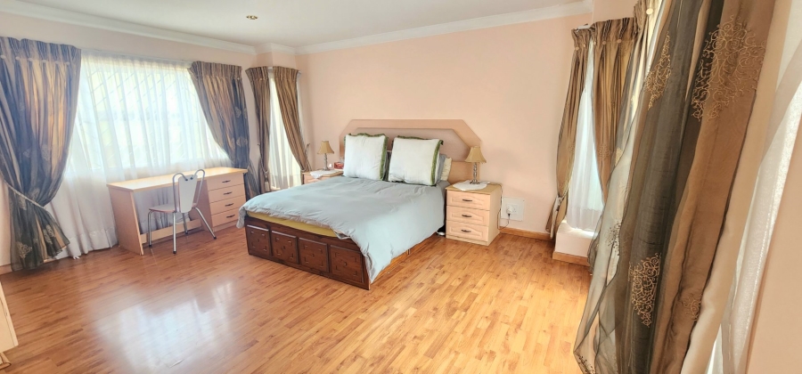 5 Bedroom Property for Sale in Claudius Gauteng