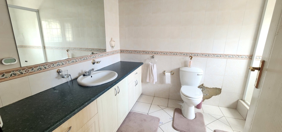 5 Bedroom Property for Sale in Claudius Gauteng