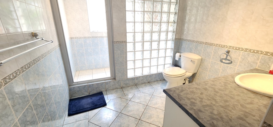 5 Bedroom Property for Sale in Claudius Gauteng