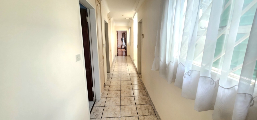 5 Bedroom Property for Sale in Claudius Gauteng