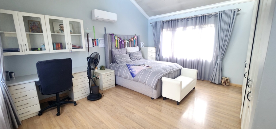 5 Bedroom Property for Sale in Claudius Gauteng