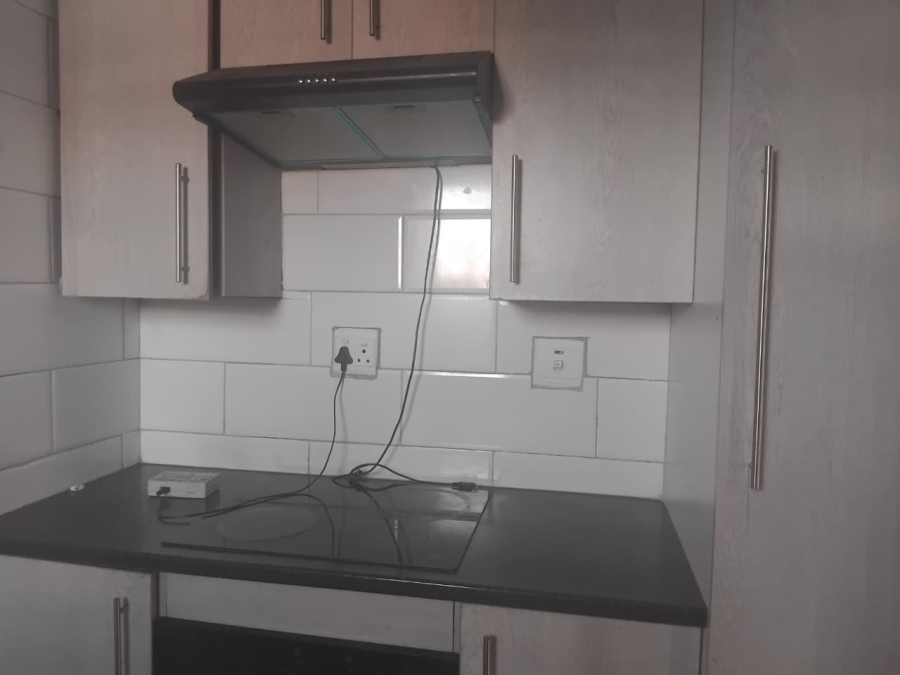 3 Bedroom Property for Sale in Rosslyn Gauteng