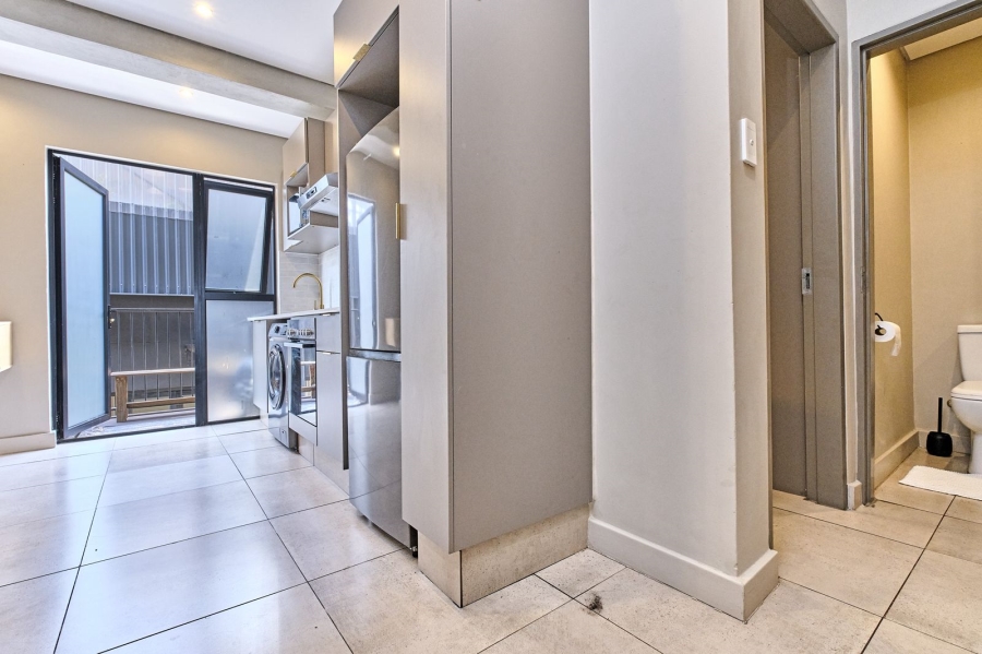 1 Bedroom Property for Sale in Sandown Gauteng