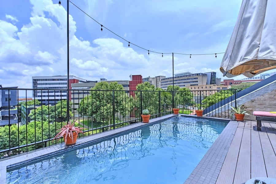 1 Bedroom Property for Sale in Sandown Gauteng