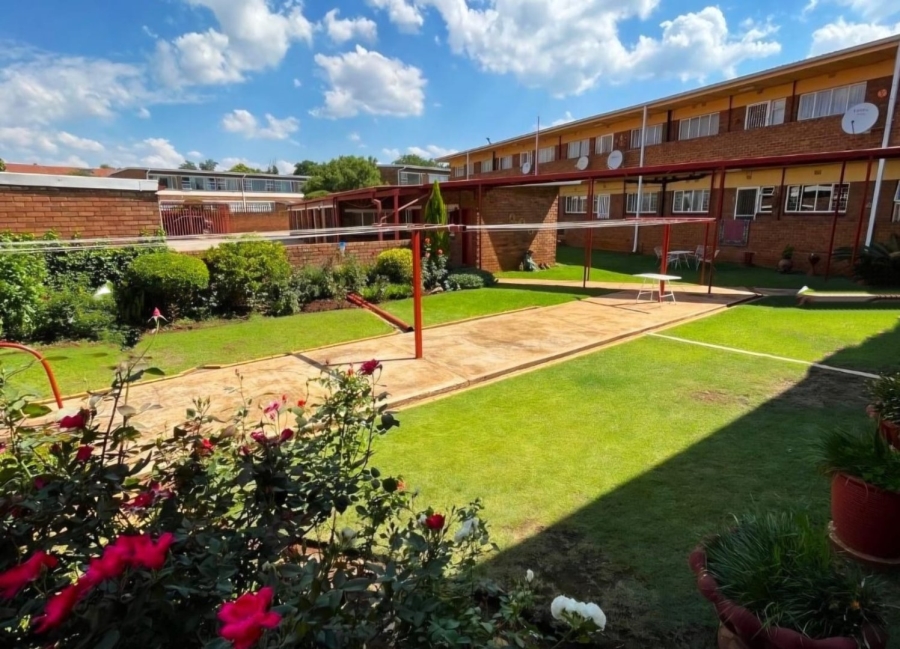 2 Bedroom Property for Sale in Strubenvale Gauteng