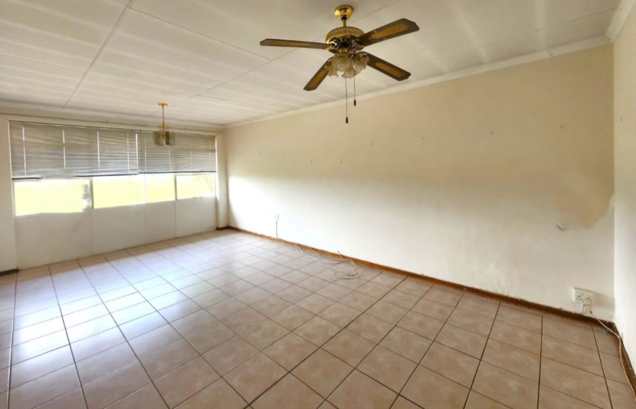2 Bedroom Property for Sale in Strubenvale Gauteng