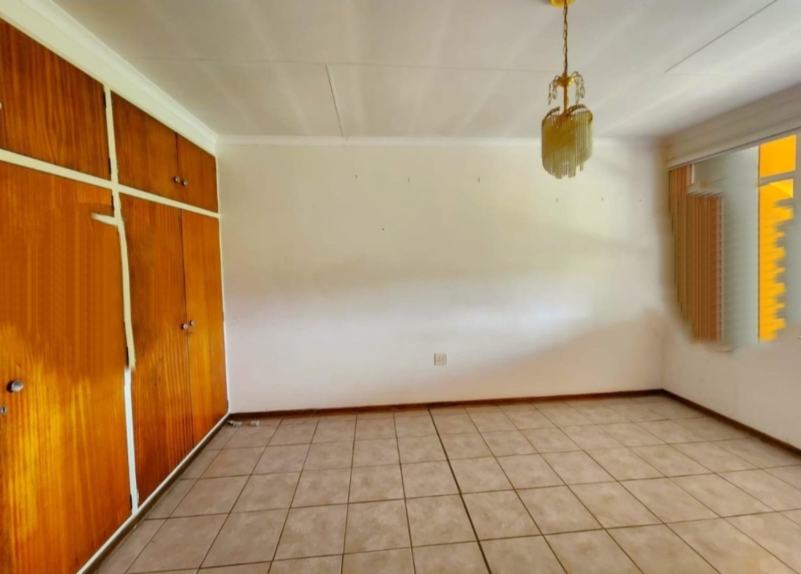 2 Bedroom Property for Sale in Strubenvale Gauteng