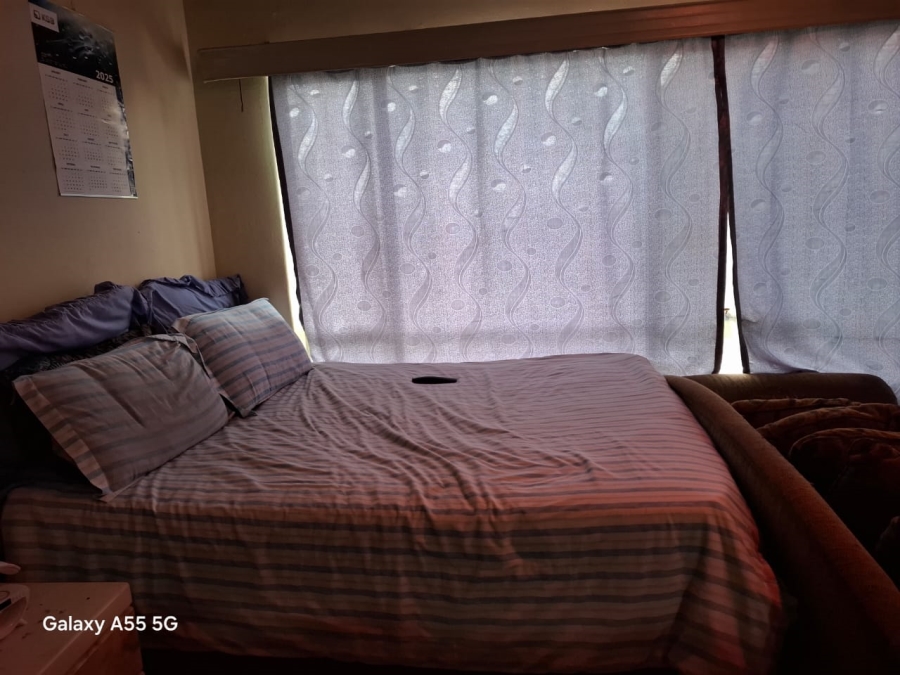 To Let 1 Bedroom Property for Rent in Dawnview Gauteng