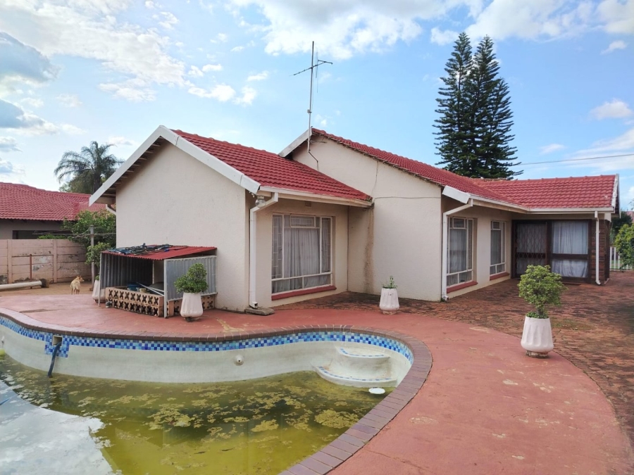 3 Bedroom Property for Sale in Silverton Gauteng