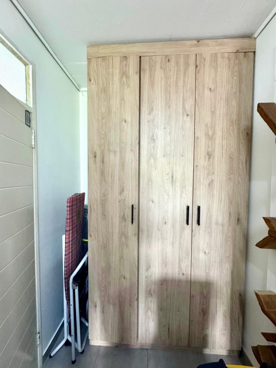 To Let 1 Bedroom Property for Rent in Clubview Gauteng