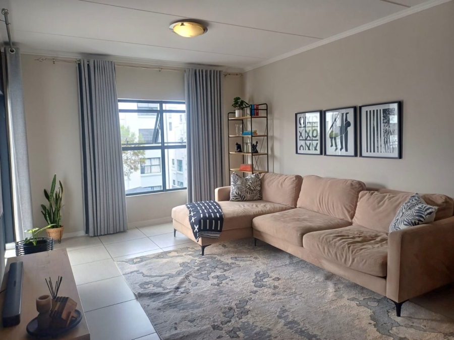 To Let 2 Bedroom Property for Rent in Greenstone Ridge Gauteng