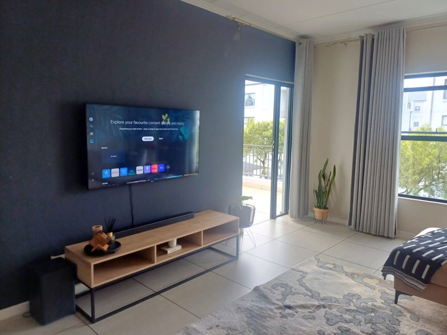 To Let 2 Bedroom Property for Rent in Greenstone Ridge Gauteng