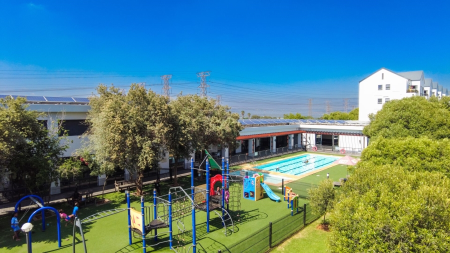 To Let 2 Bedroom Property for Rent in Greenstone Ridge Gauteng