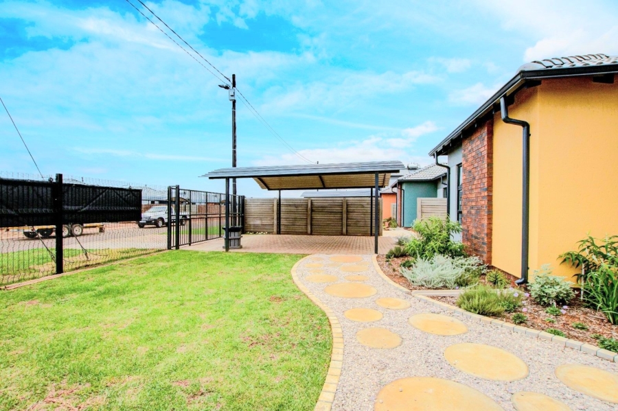 3 Bedroom Property for Sale in Protea Glen Gauteng