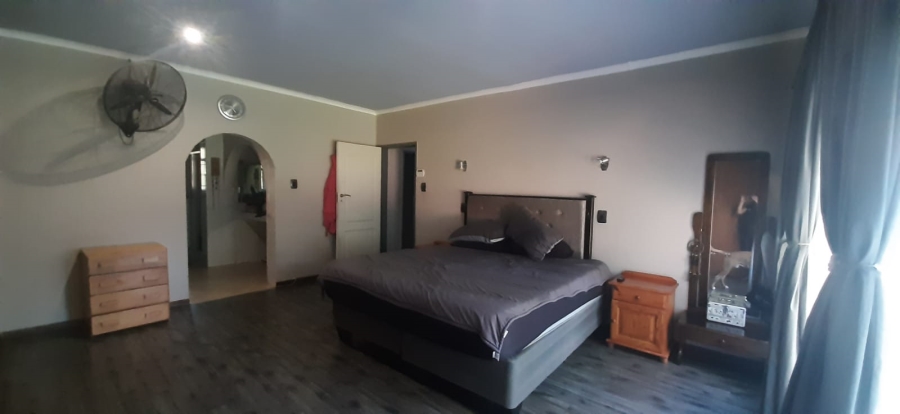 4 Bedroom Property for Sale in Florauna Gauteng