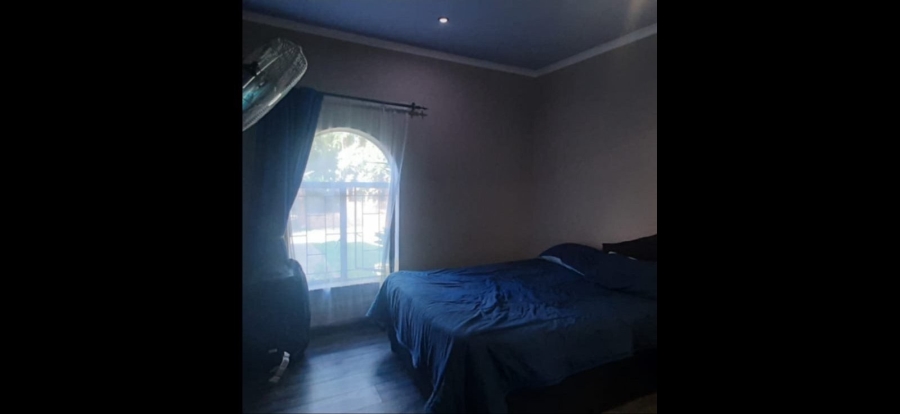 4 Bedroom Property for Sale in Florauna Gauteng