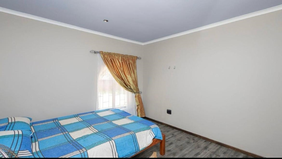 4 Bedroom Property for Sale in Florauna Gauteng