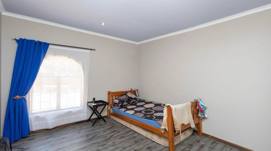 4 Bedroom Property for Sale in Florauna Gauteng