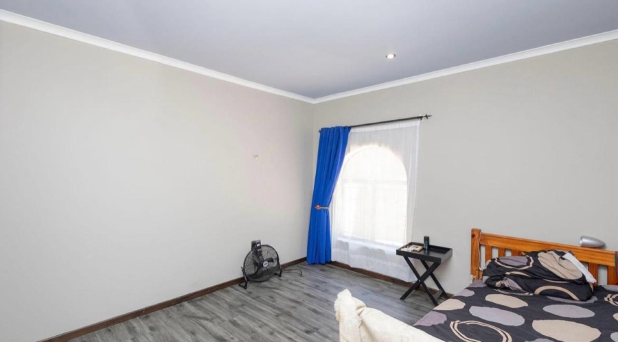 4 Bedroom Property for Sale in Florauna Gauteng