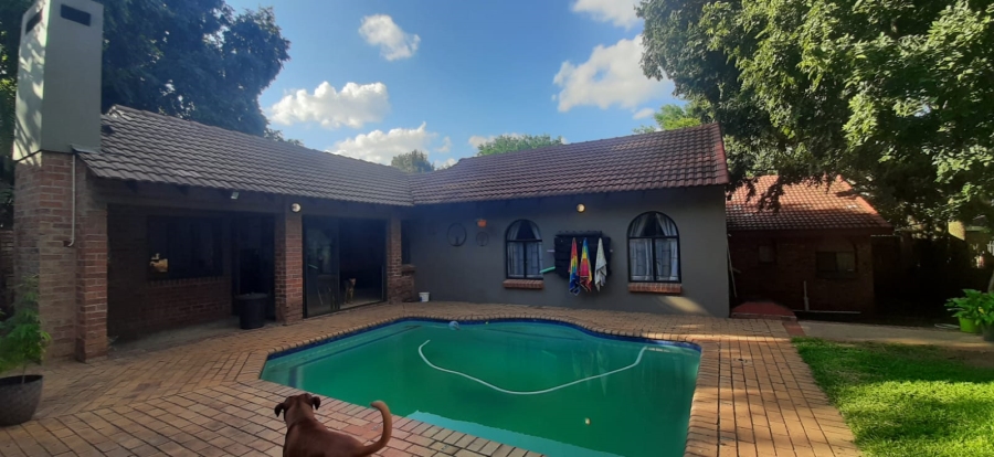 4 Bedroom Property for Sale in Florauna Gauteng
