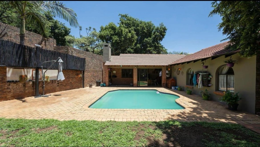 4 Bedroom Property for Sale in Florauna Gauteng