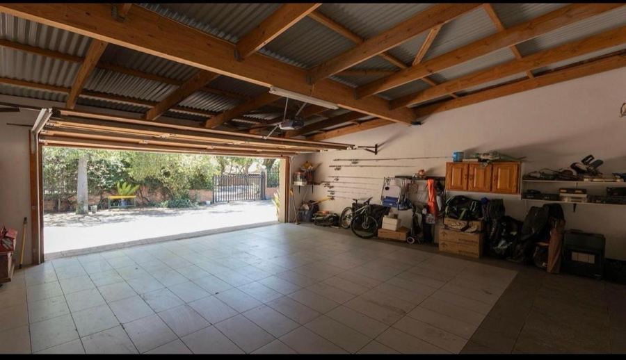 4 Bedroom Property for Sale in Florauna Gauteng