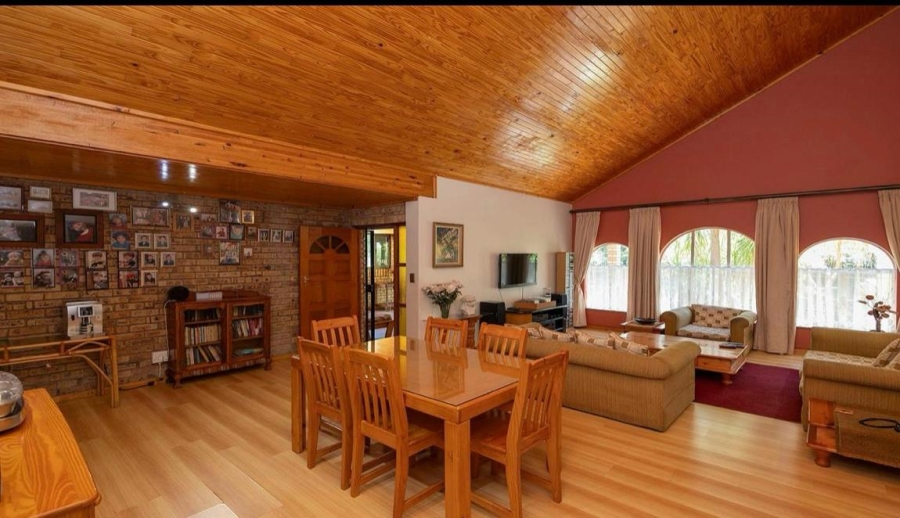 4 Bedroom Property for Sale in Florauna Gauteng