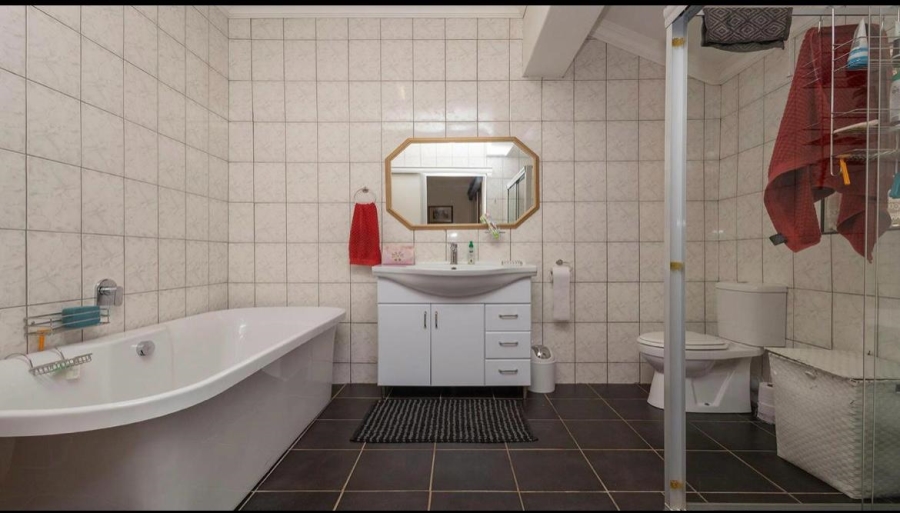 4 Bedroom Property for Sale in Florauna Gauteng