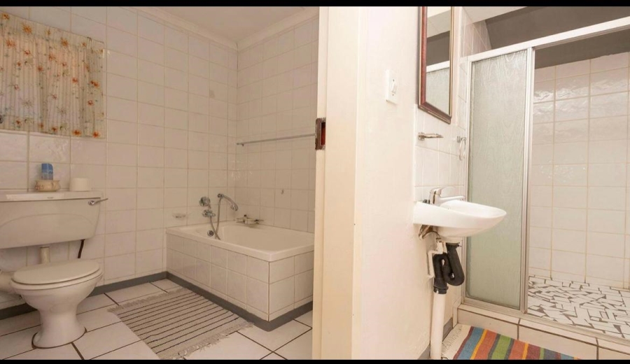 4 Bedroom Property for Sale in Florauna Gauteng