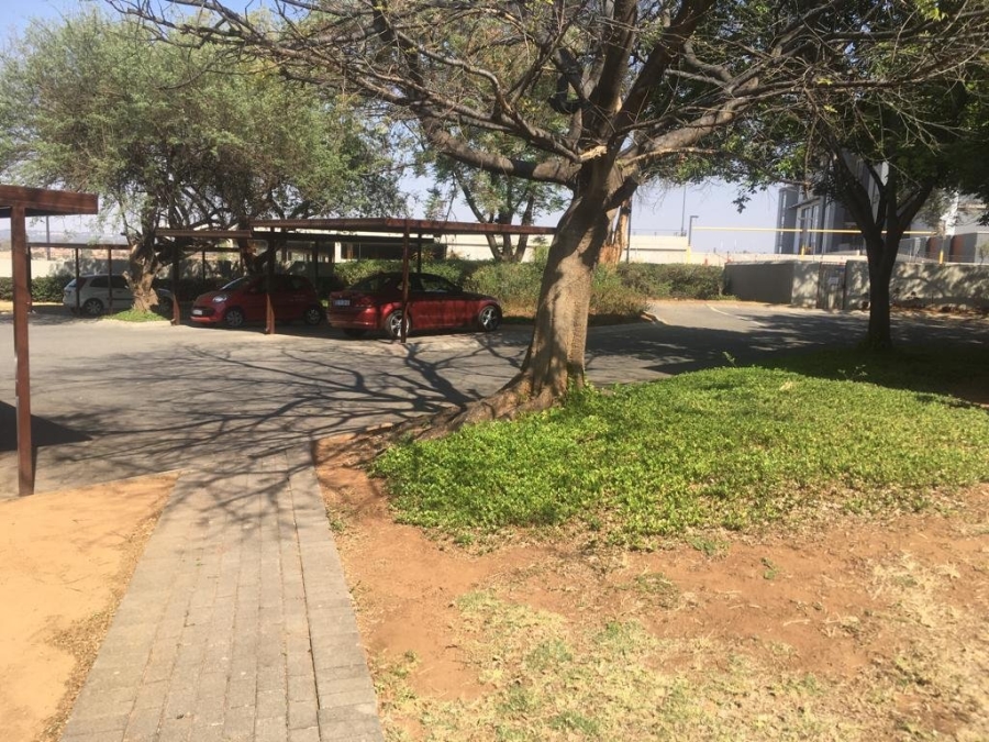 2 Bedroom Property for Sale in Bloubosrand Gauteng