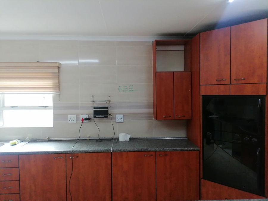 To Let 3 Bedroom Property for Rent in Reigerpark Gauteng