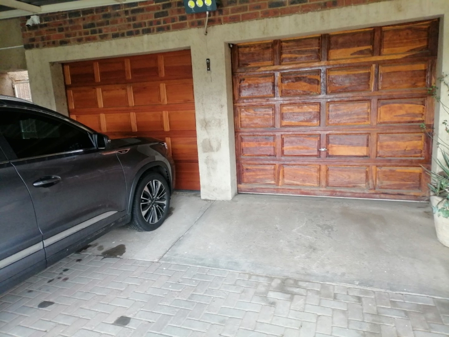 To Let 3 Bedroom Property for Rent in Reigerpark Gauteng
