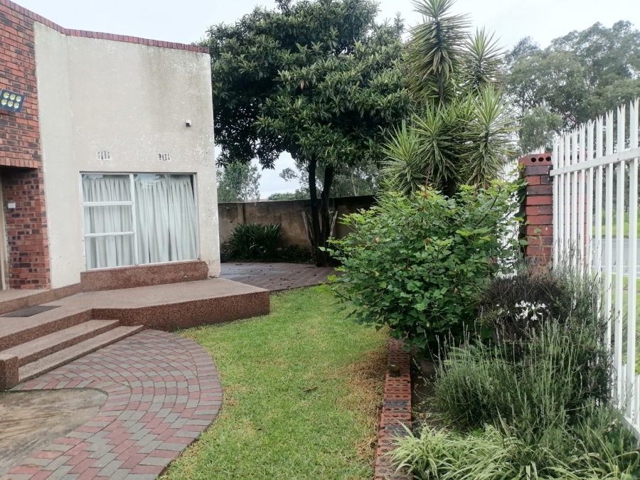 To Let 3 Bedroom Property for Rent in Reigerpark Gauteng