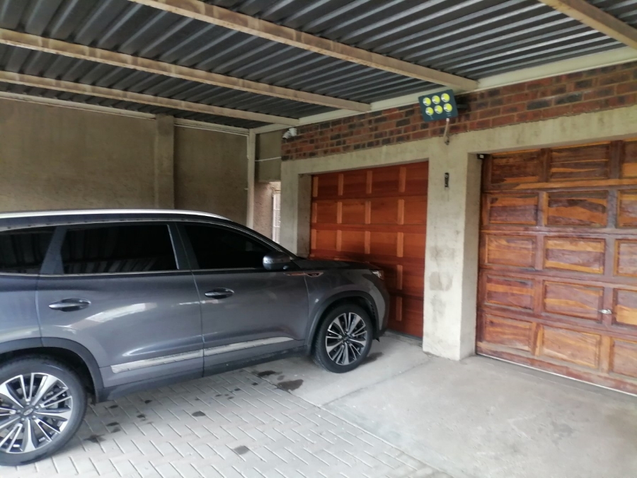 To Let 3 Bedroom Property for Rent in Reigerpark Gauteng