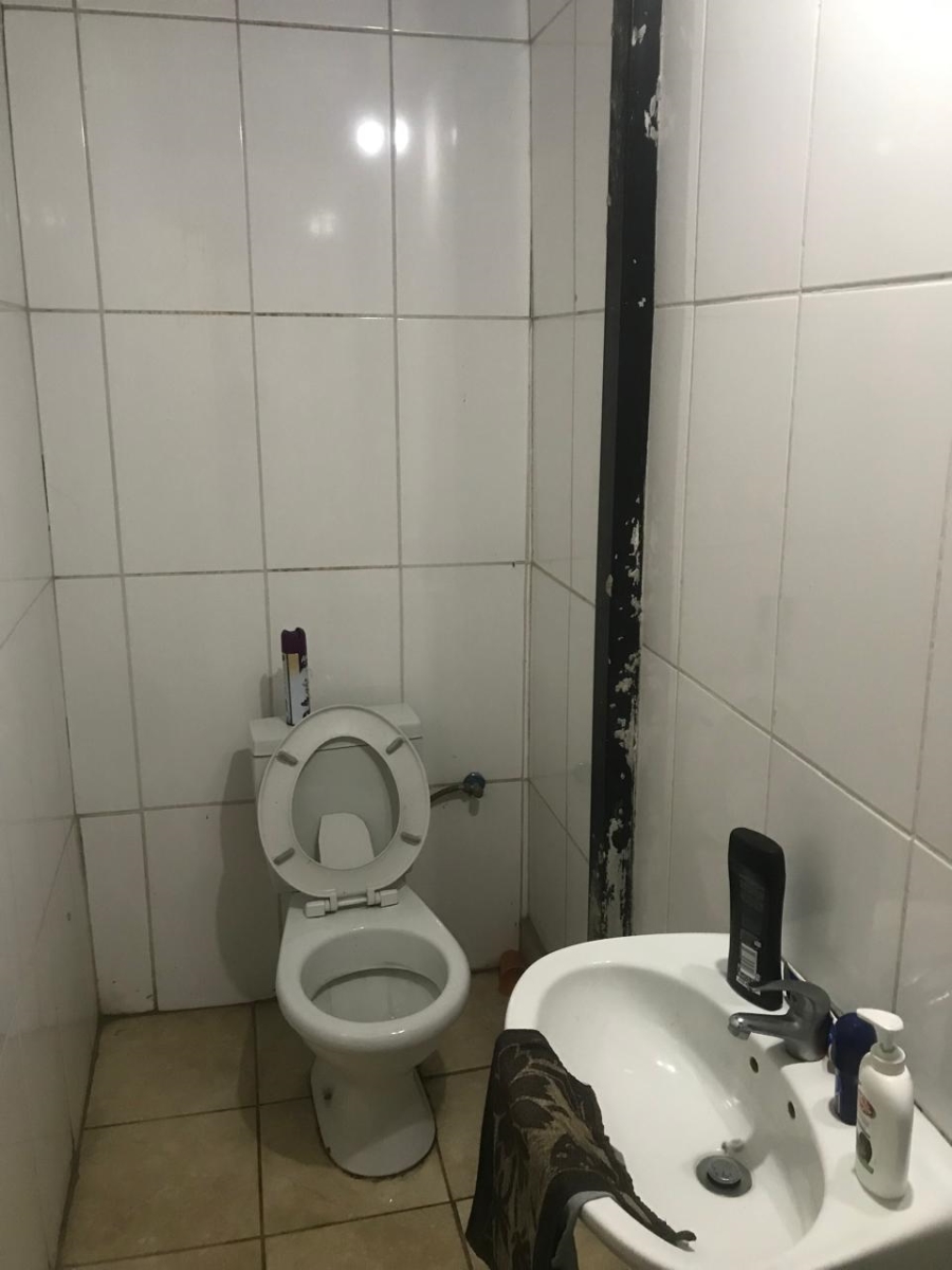 5 Bedroom Property for Sale in Kagiso Gauteng