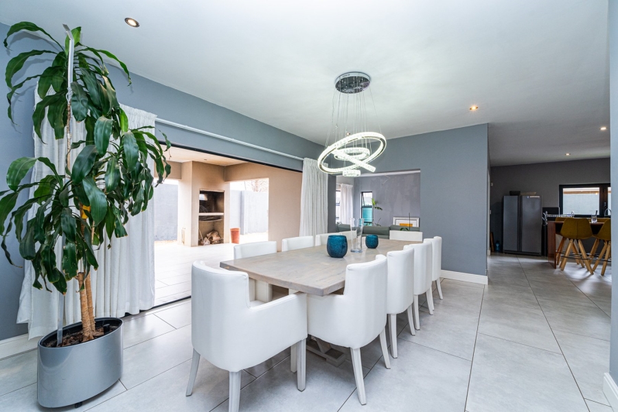 To Let 6 Bedroom Property for Rent in Fleurhof Gauteng