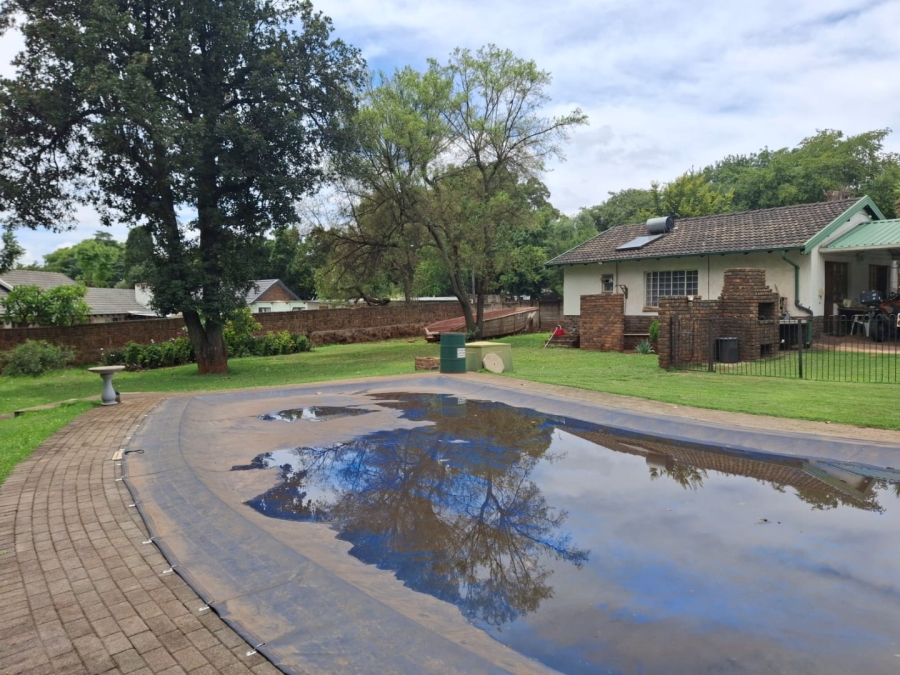 2 Bedroom Property for Sale in Eldoraigne Gauteng