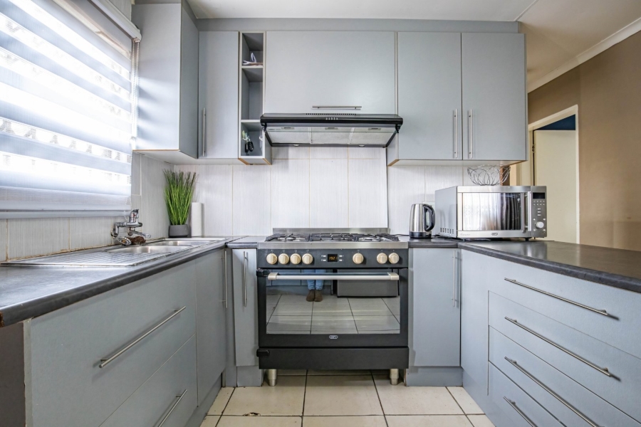 2 Bedroom Property for Sale in The Orchards Gauteng